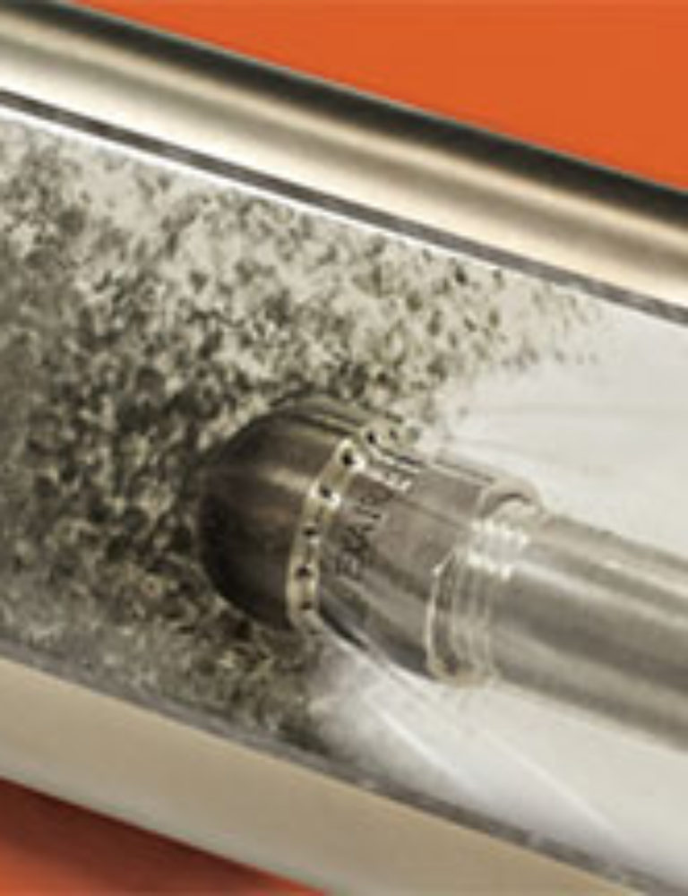 Boquillas limpian interior de tubos, mangueras y cañerías